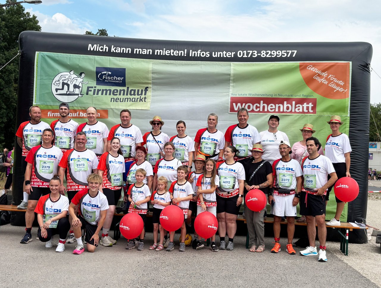 Gruppenfoto_Firmenlauf_2026.jpg