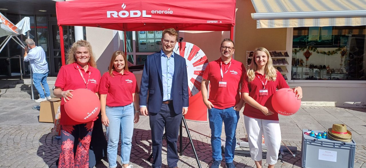 Messepersonal_mit_Bürgermeister_Maget.jpg