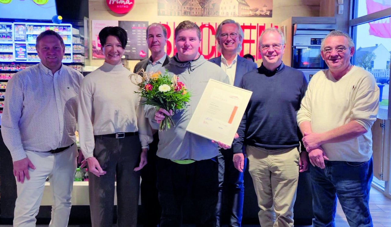 Weiterbildung für unsere Tankstellenprofis: Fabian Martin erhält Stipendium