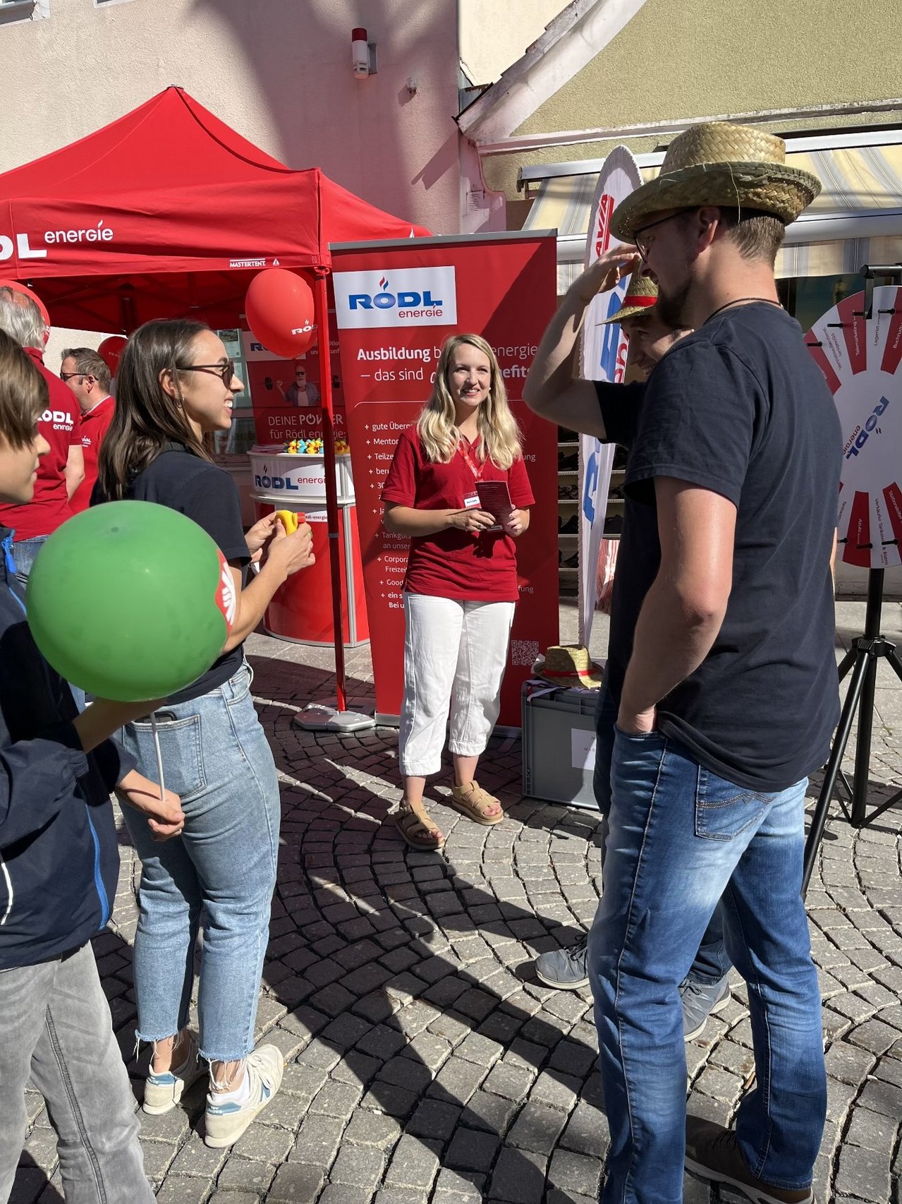 Happy_mit_Preisen.JPG